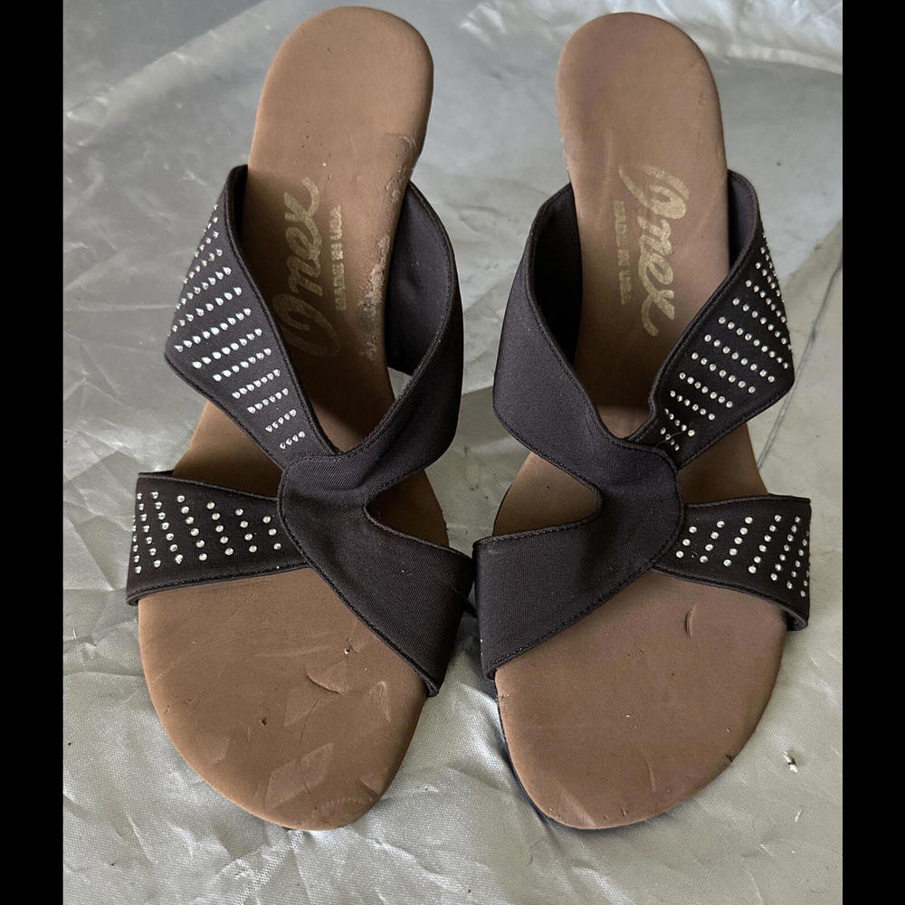 Onex Womens Slide Heels Sandals size 39 Gold /Brown
